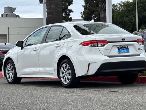 Used 2024 Toyota Corolla LE FWD image 3