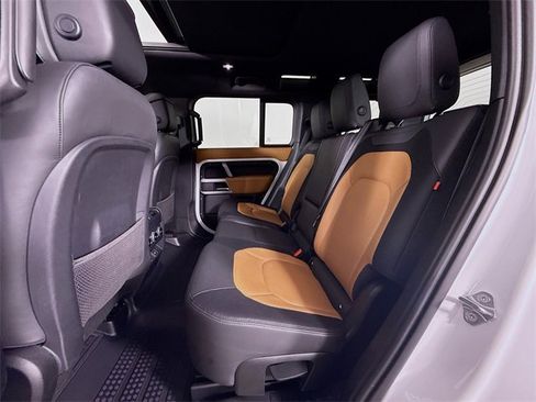 Certified 2023 Land Rover Defender 110 X-Dynamic SE image 24