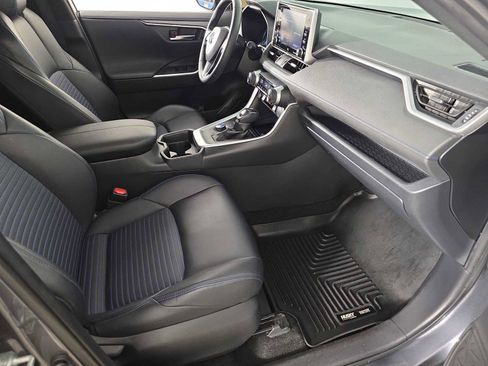 Used 2020 Toyota RAV4 XSE image 32
