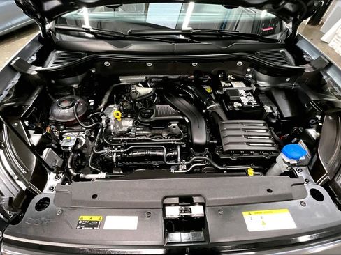 Used 2025 Volkswagen Taos SEL w/ Black Wheel Plus Package image 13