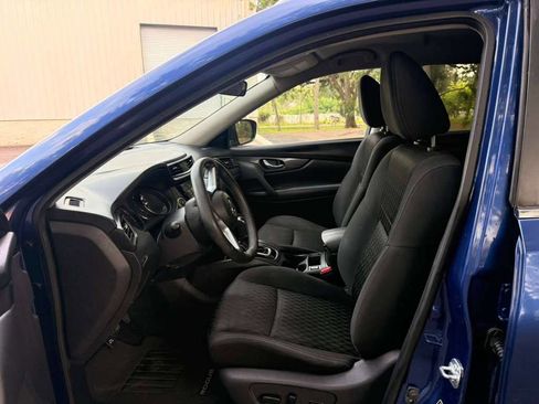 Used 2018 Nissan Rogue SV FWD image 9