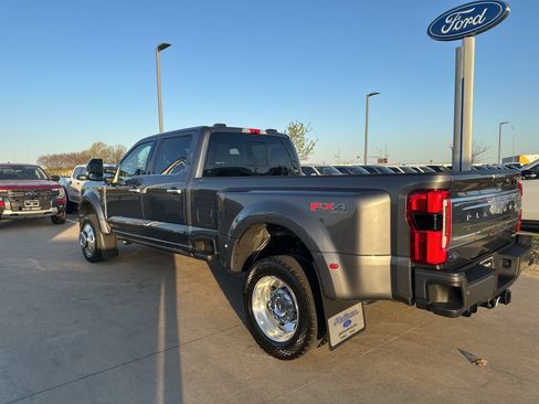 Used 2026 Ford F450 Platinum w/ Platinum Plus Package AWD/4WD image 3
