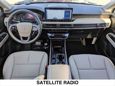 New 2025 Lincoln Corsair Reserve image 12