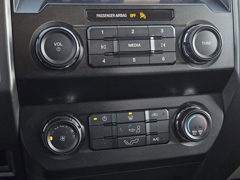 Used 2020 Ford F150 XLT image 19