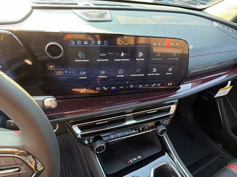 New 2027 Chevrolet Traverse RS w/ LPO, Floor Liner Package FWD image 5