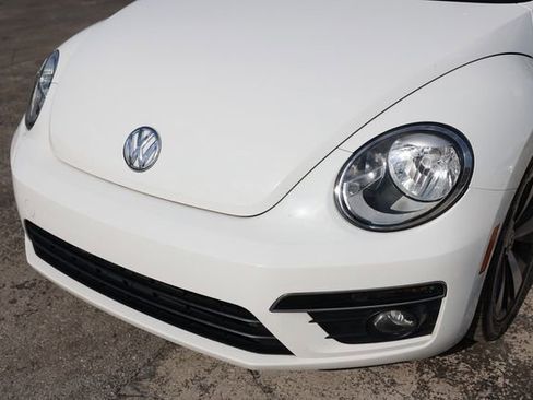 Used 2014 Volkswagen Beetle R-Line FWD image 26