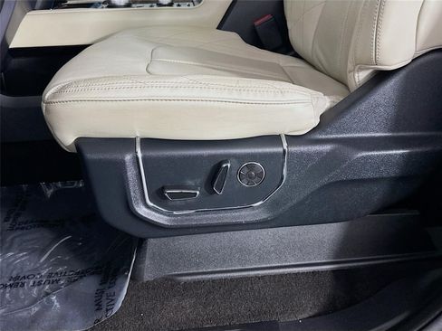 Used 2020 Ford Expedition Platinum AWD/4WD image 22