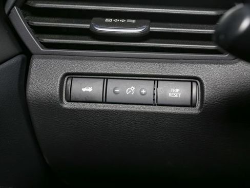 Used 2025 Nissan Altima 2.5 SV image 29