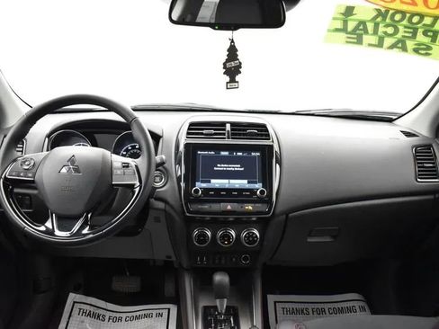 Used 2025 Mitsubishi Outlander Sport ES AWD/4WD image 19