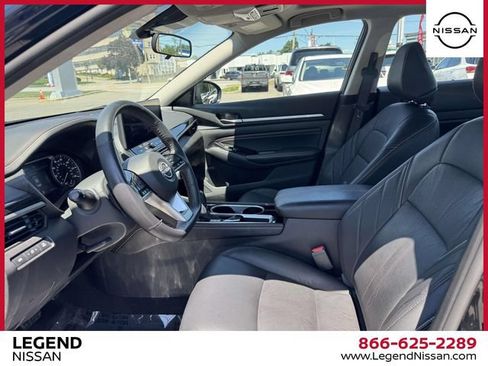 Certified 2023 Nissan Altima 2.5 SR w/ SR Premium Package FWD image 16