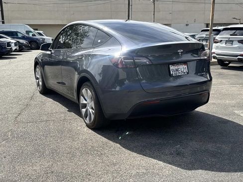 Used 2023 Tesla Model Y Long Range image 4
