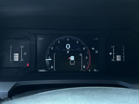 Used 2024 Toyota Tacoma SR w/ SR Upgrade Package AWD/4WD image 30