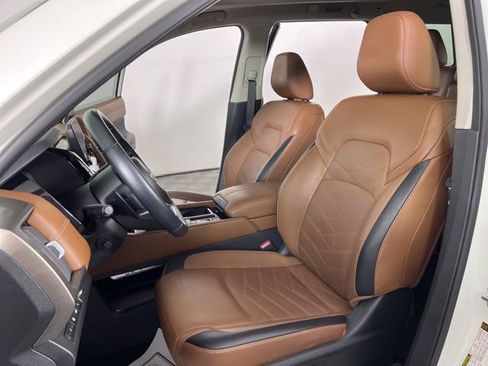 Used 2023 Nissan Pathfinder Platinum w/ Cargo Package FWD image 19