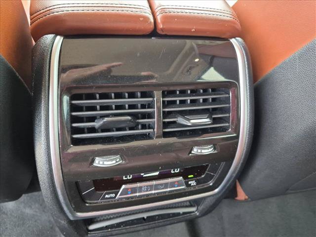 Used 2022 BMW X7 xDrive40i w/ Premium Package AWD/4WD image 18