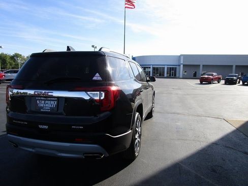 Used 2023 GMC Acadia SLT image 5