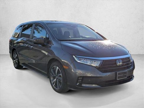 Used 2023 Honda Odyssey Touring image 4