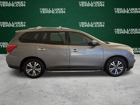 Used 2017 Nissan Pathfinder SL image 4