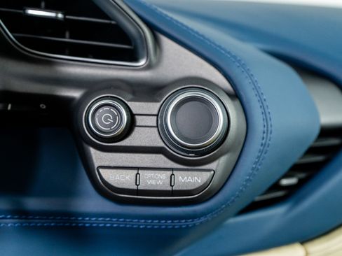 Used 2019 Ferrari 488 Spider image 37