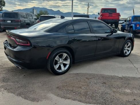 Certified 2018 Dodge Charger SXT Plus image 5