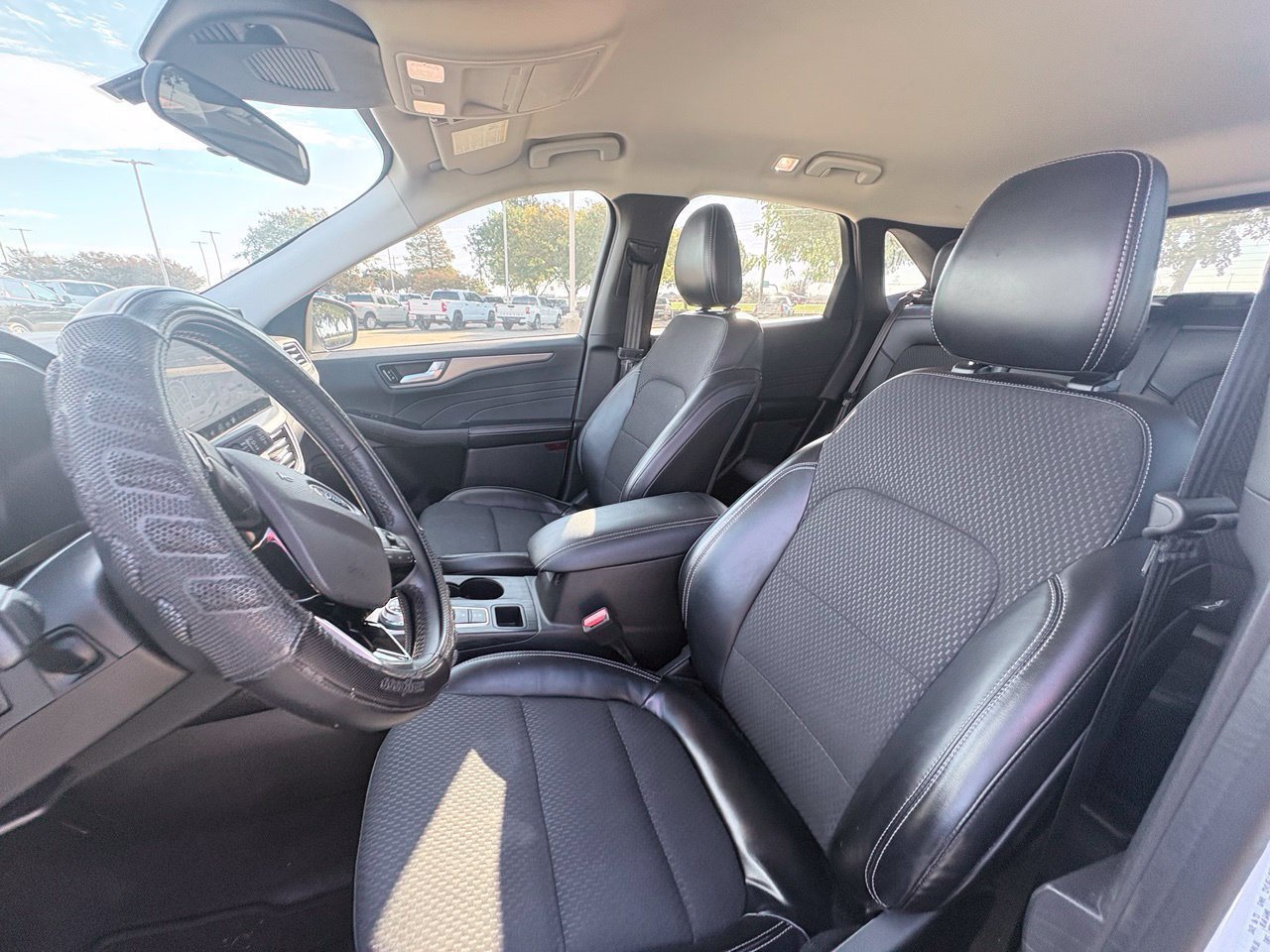Used 2023 Ford Escape SE FWD image 6