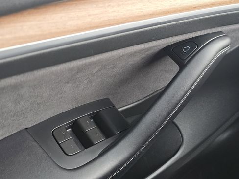 Used 2023 Tesla Model 3 Performance image 26