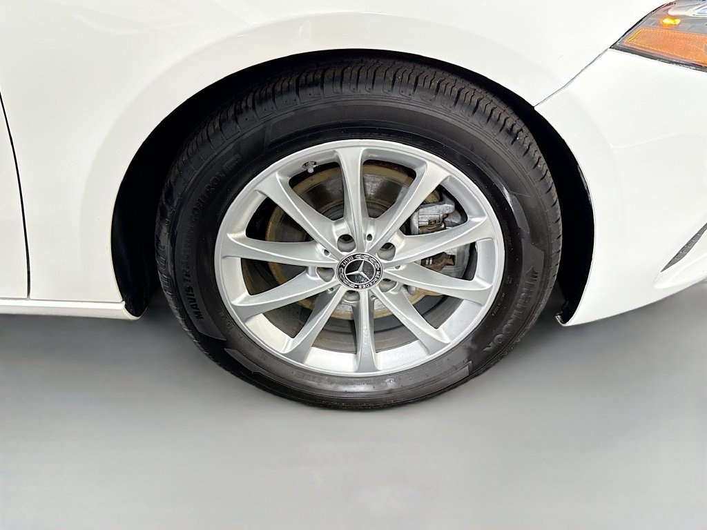 Used 2022 Mercedes-Benz A 220 4MATIC w/ Premium Package Lite image 31