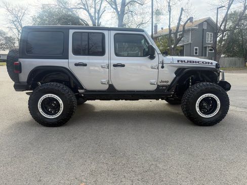 Used 2019 Jeep Wrangler Unlimited Rubicon image 4