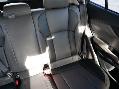 Used 2021 Subaru Crosstrek 2.5i Sport w/ Moonroof Package image 14