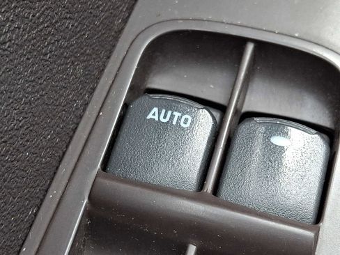 Used 2011 Chevrolet Malibu LS FWD image 25
