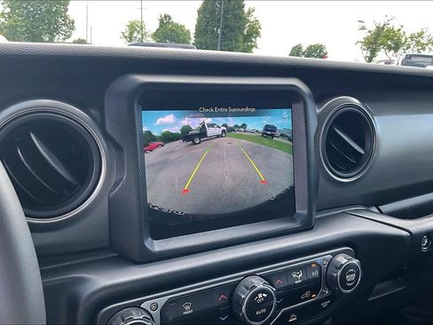 Used 2023 Jeep Wrangler Unlimited w/ 8.4" Radio Group AWD/4WD image 18