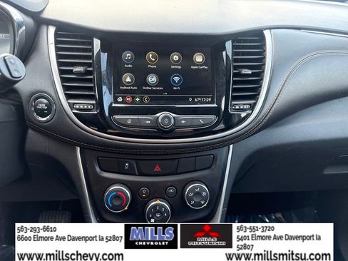 Used 2019 Chevrolet Trax LT w/ LT Convenience Package AWD/4WD image 15