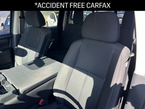 Used 2017 Nissan Titan SV image 2