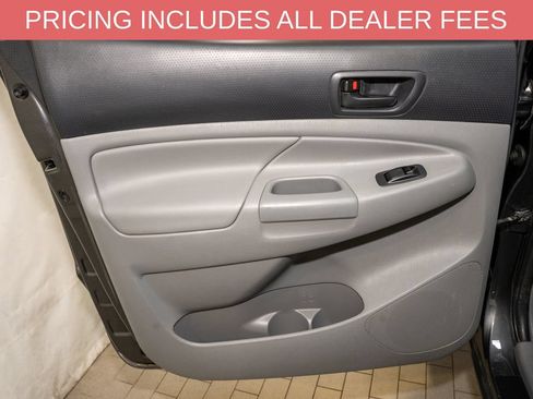 Used 2013 Toyota Tacoma 4x4 Double Cab w/ Limited Pkg image 8