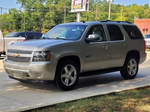 Used 2013 Chevrolet Tahoe LT w/ Texas Edition RWD image 3