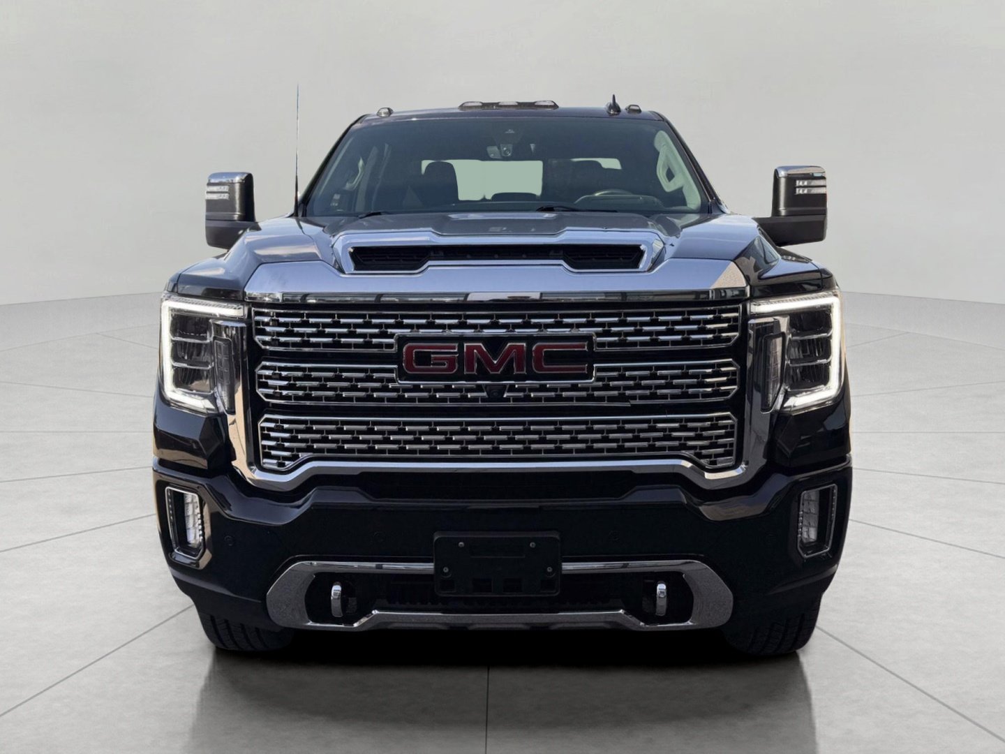 Used 2023 GMC Sierra 3500 Denali w/ Denali Black Diamond Edition AWD/4WD image 4