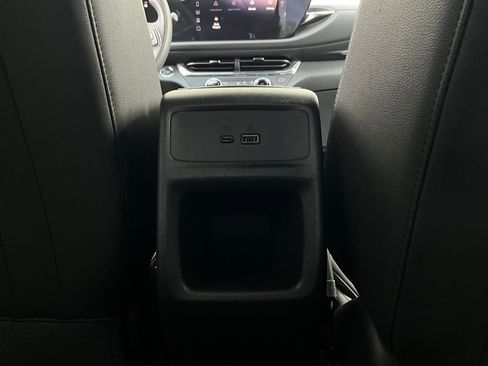 Used 2025 Buick Envista Preferred image 12