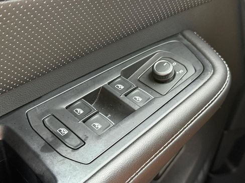 Used 2024 Volkswagen Atlas SE w/ Panoramic Sunroof Package FWD image 20