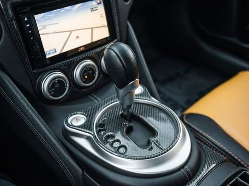 Used 2009 Nissan 370Z Coupe image 11