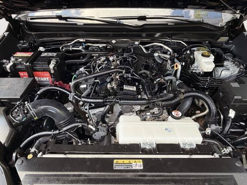 Used 2024 Toyota Tacoma TRD Sport w/ TRD Sport Upgrade Package RWD image 19