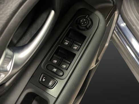 Used 2022 Jeep Renegade Latitude AWD/4WD image 21