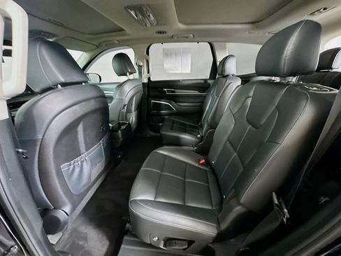 Used 2022 Kia Telluride SX w/ Nightfall Edition Package AWD/4WD image 29