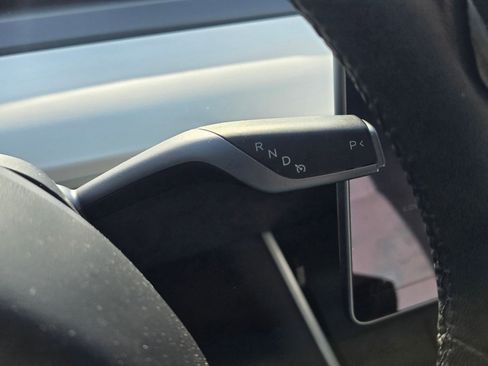 Used 2020 Tesla Model 3 Standard Range Plus image 23