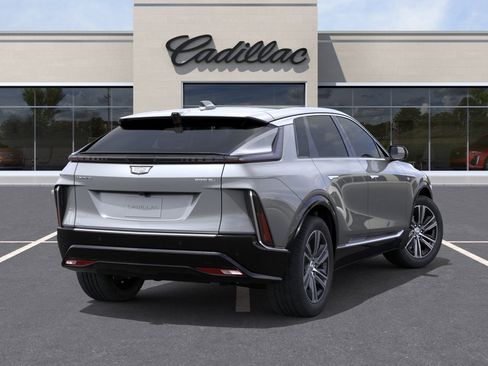 New 2026 Cadillac Lyriq Luxury image 6