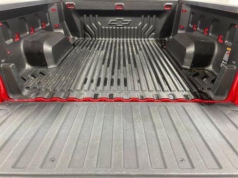 Used 2022 Chevrolet Silverado 1500 LT image 24