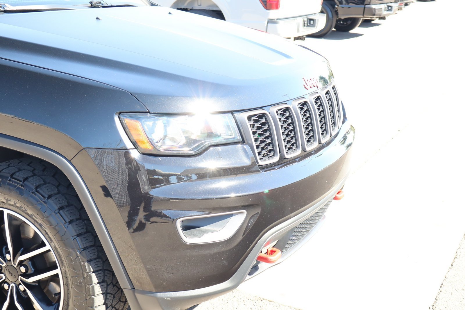 Used 2021 Jeep Grand Cherokee Trailhawk AWD/4WD image 9
