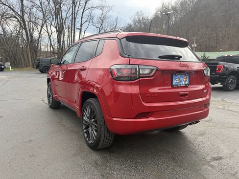 Used 2022 Jeep Compass Limited w/ (RED) Package image 7