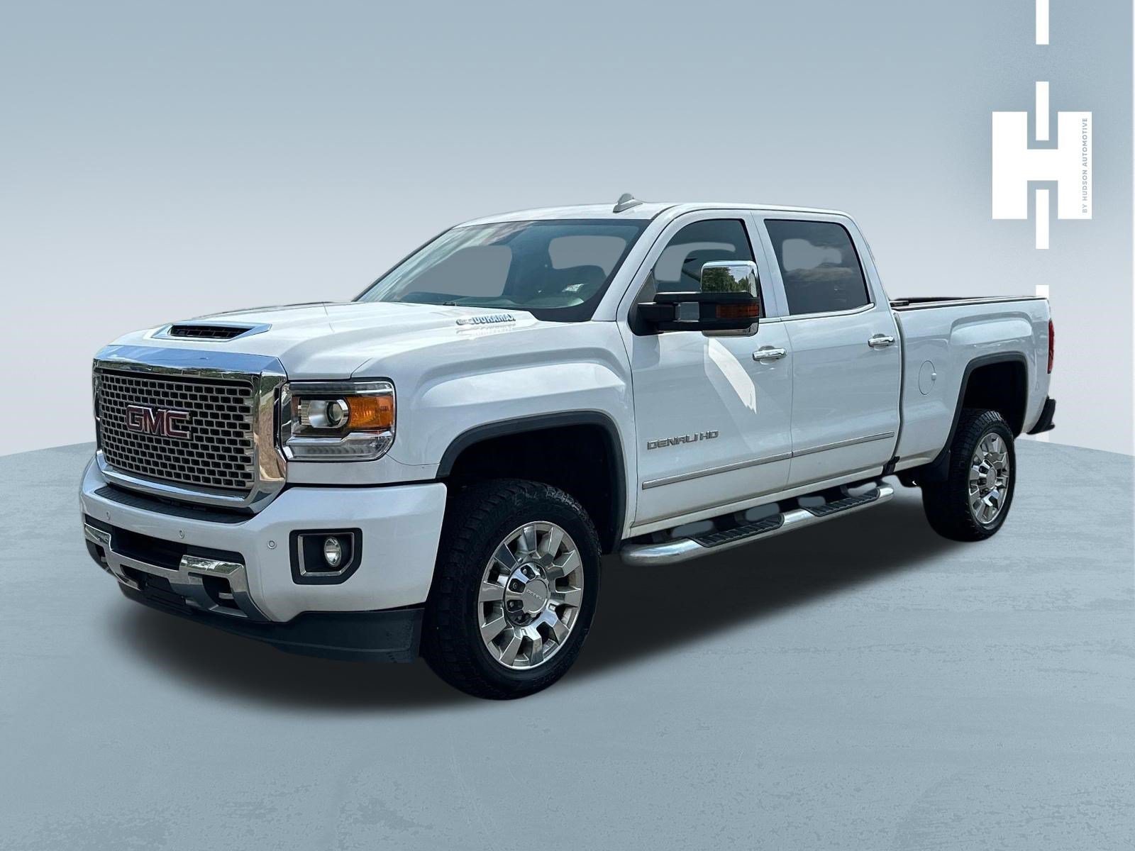 Used 2017 GMC Sierra 2500 Denali w/ Duramax Plus Package AWD/4WD image 3