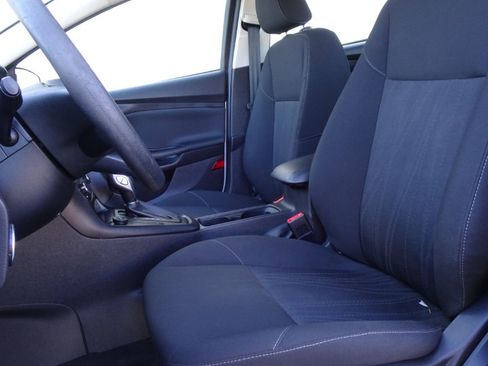 Used 2018 Ford Focus SE image 10