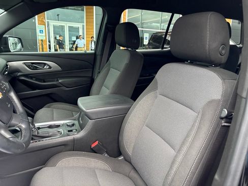 Used 2023 Chevrolet Traverse LT FWD image 15