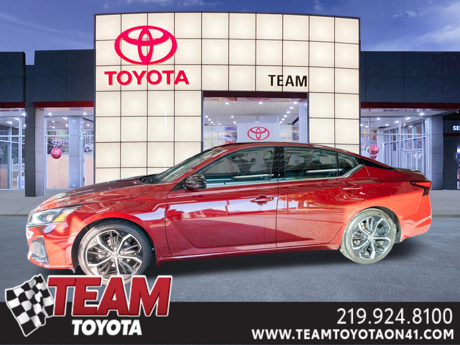 Used 2024 Nissan Altima 2.5 SR w/ SR Premium Package FWD image 1